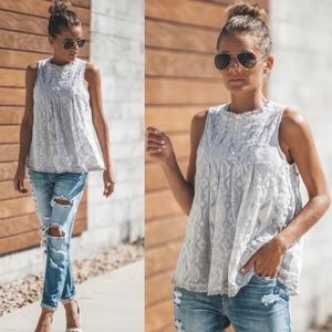 Vici NWT Doe and Rae moon dance lace top